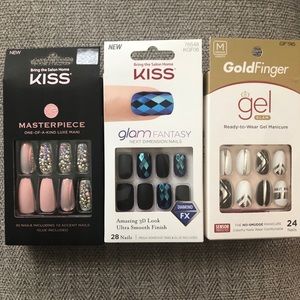 3 sets of Kiss And GoldFinger Press on nails!